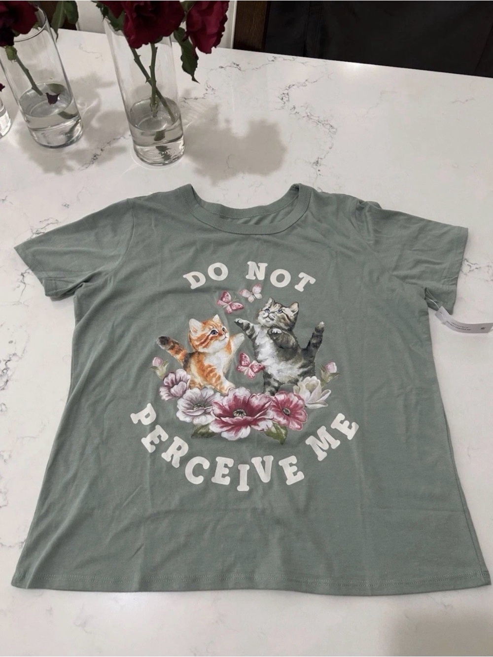Doe Do Not Perceive Me Cat Graphic T-Shirt Women Size L 12 14 Sage Green Floral